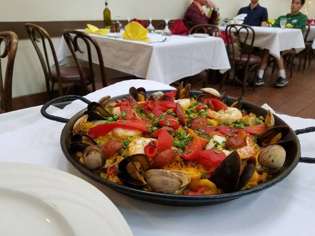 Patio Espanol | restaurant | 2850 Alemany Blvd, San Francisco, CA 94112, USA | 4155875117 OR +1 415-587-5117