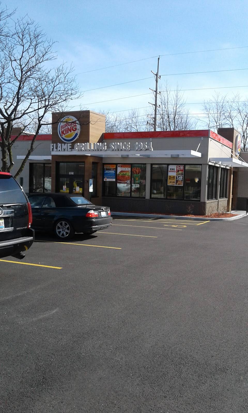 Burger King | restaurant | 1021 E St Charles Rd, Lombard, IL 60148, USA | 6303177495 OR +1 630-317-7495