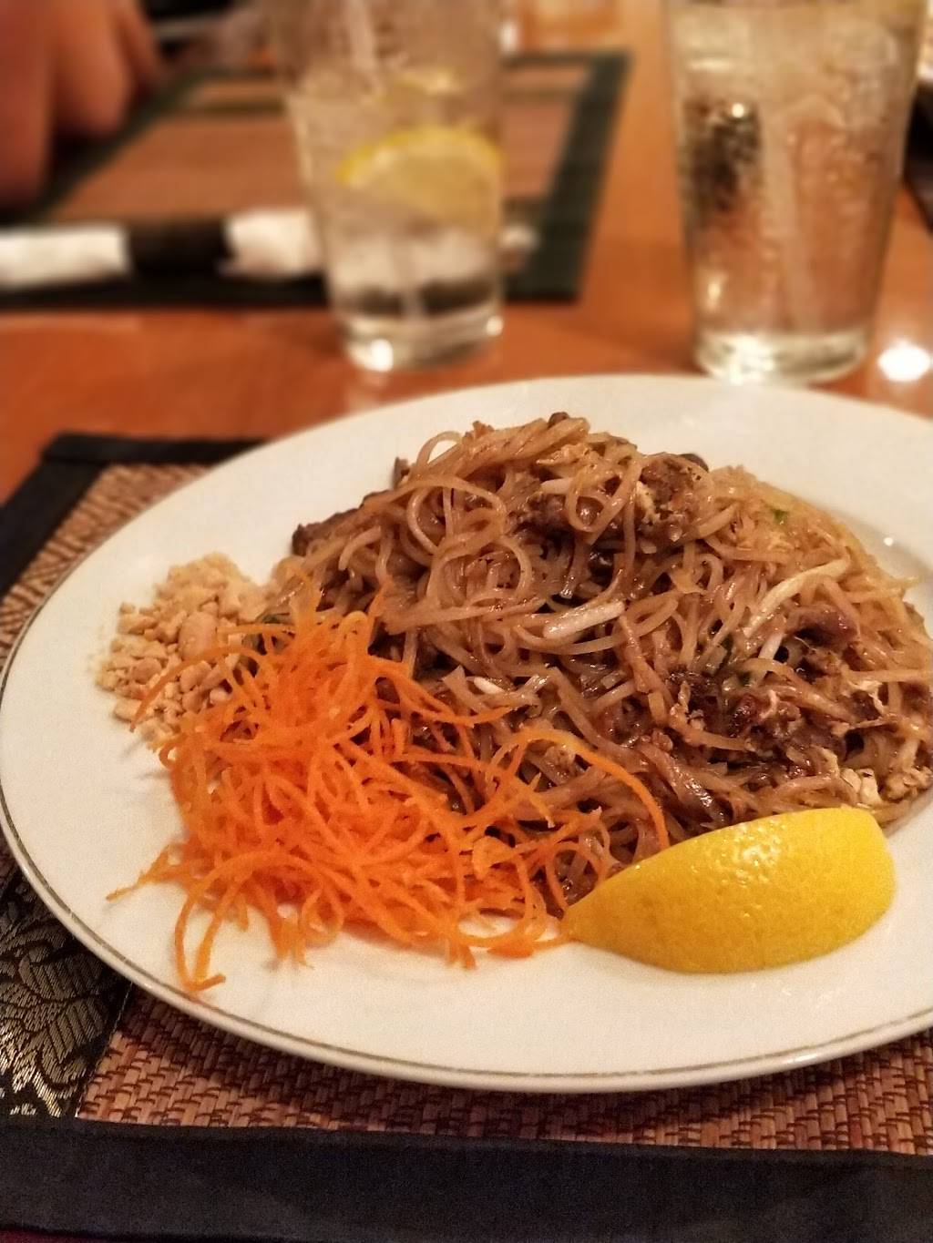 NapaThai Cuisine | restaurant | 24 N Main St, Lexington, VA 24450, USA | 5404618133 OR +1 540-461-8133