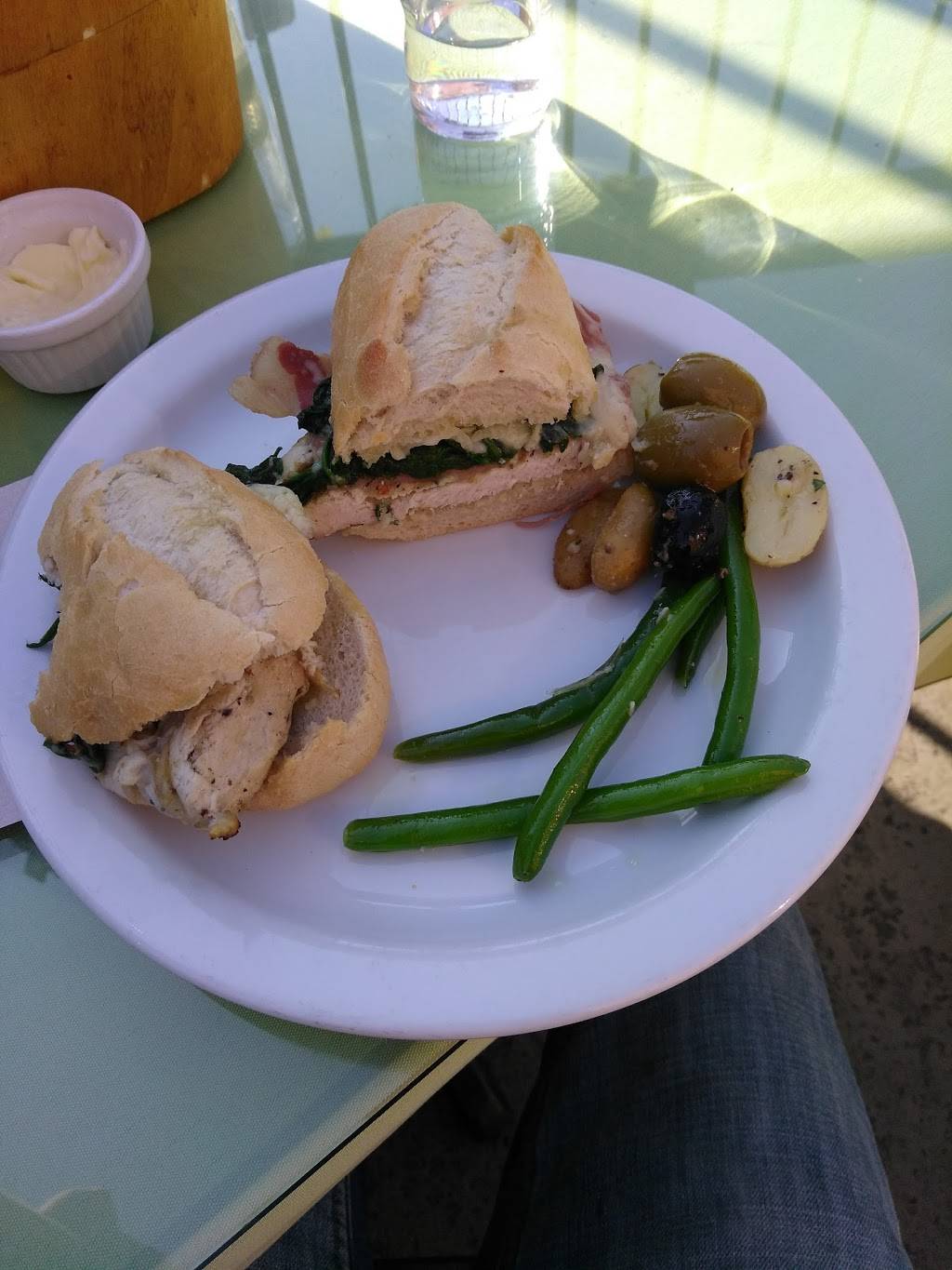 Frankie Primos | restaurant | 51 W Chippewa St, Buffalo, NY 14202, USA | 7168553739 OR +1 716-855-3739