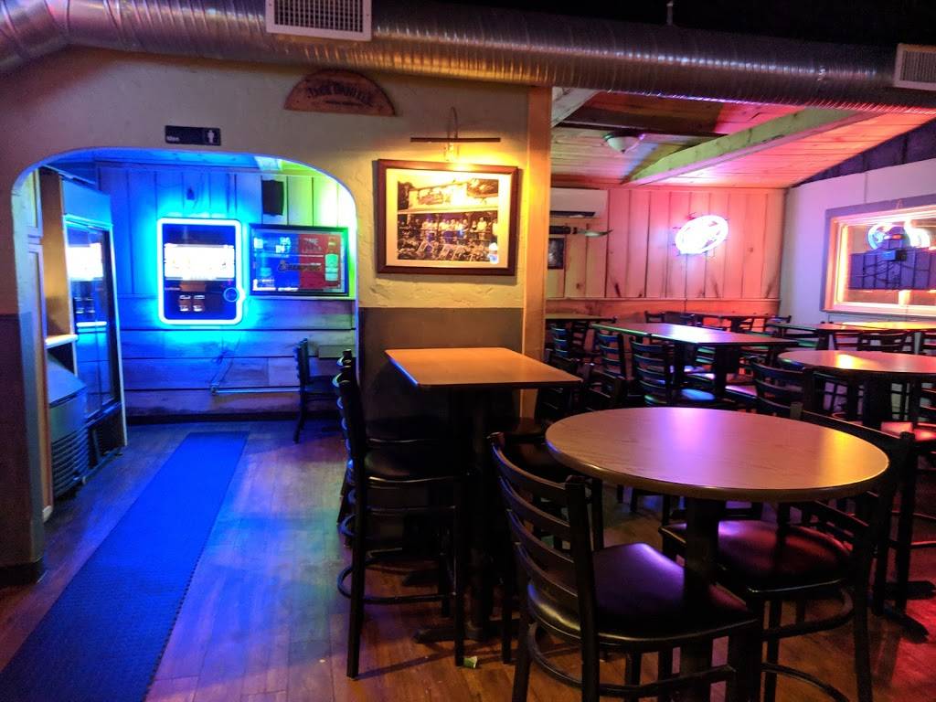 The County Line Saloon | restaurant | 13007 Chippewa Rd, Brecksville, OH 44141, USA | 4405269600 OR +1 440-526-9600