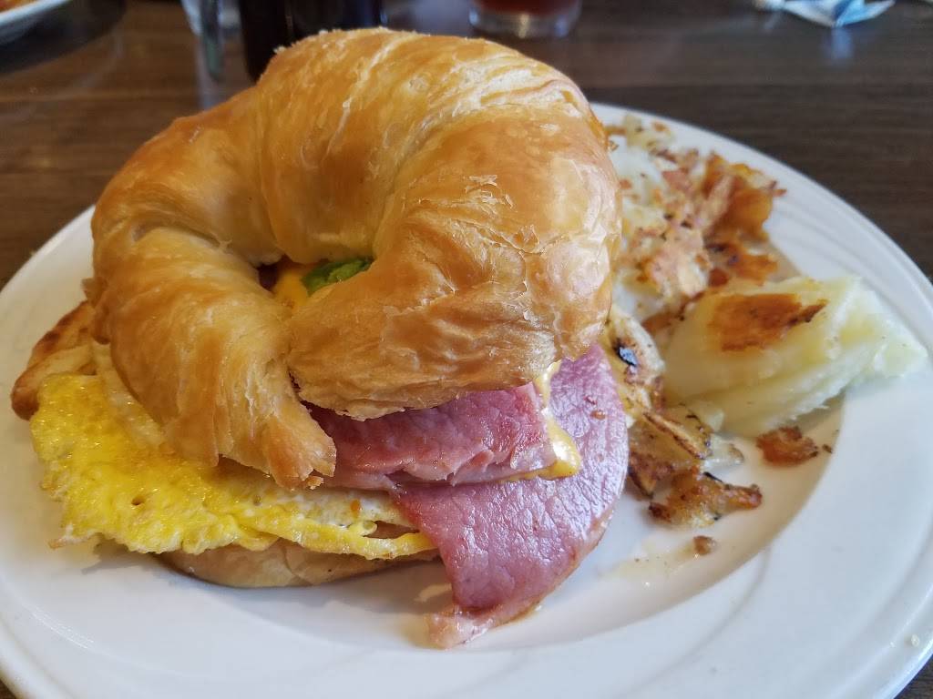 Pappas Restaurant | restaurant | 1130 N Main St, Crown Point, IN 46307, USA | 2196627900 OR +1 219-662-7900