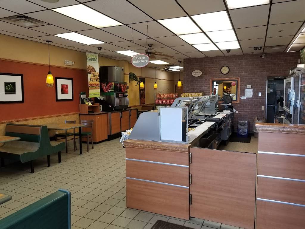 Subway | restaurant | 9514 Diamond Centre Dr, Mentor, OH 44060, USA | 4405795496 OR +1 440-579-5496