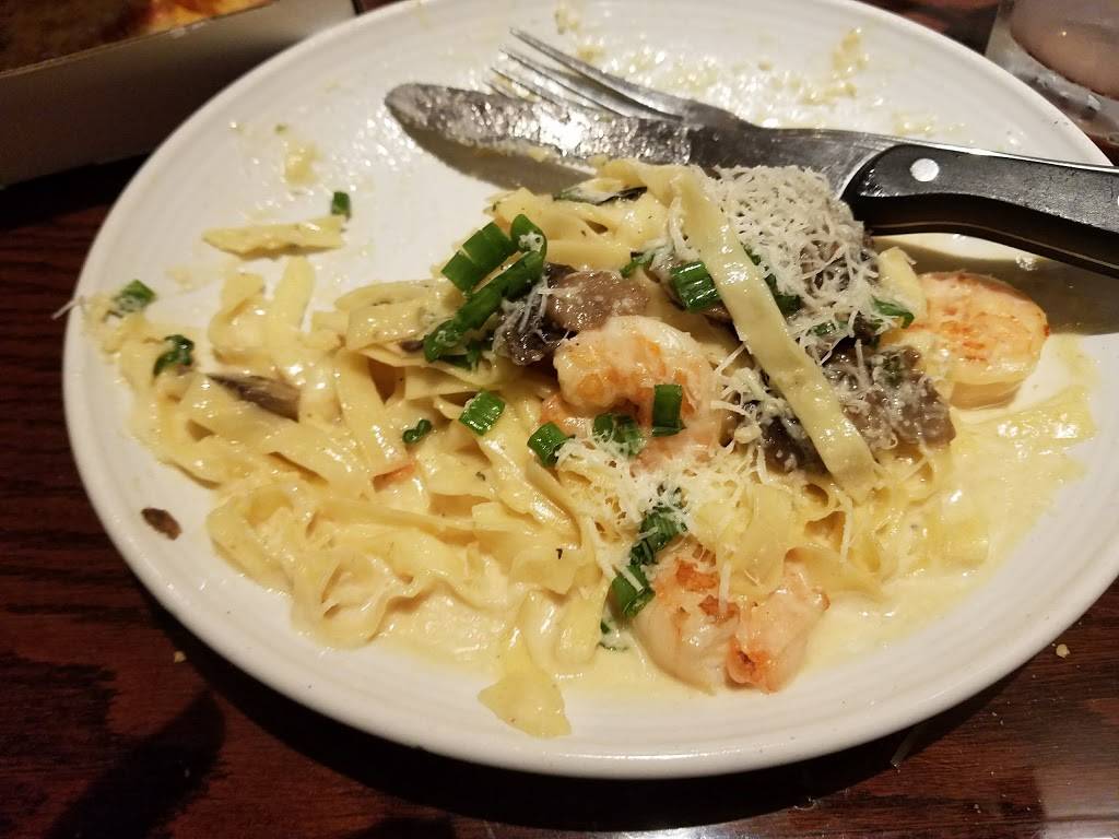 Carrabbas Italian Grill | restaurant | 1900 SW Fountainview Blvd, Port St. Lucie, FL 34986, USA | 7723445897 OR +1 772-344-5897