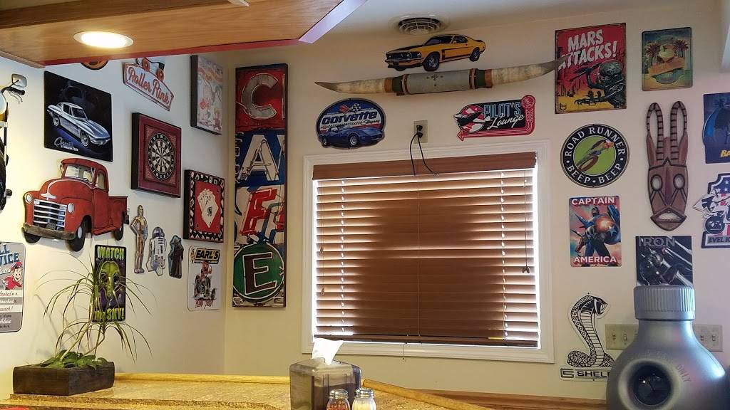 Zahz Pizza | restaurant | 596 Cayuga Rd, Cheektowaga, NY 14225, USA | 7166309249 OR +1 716-630-9249