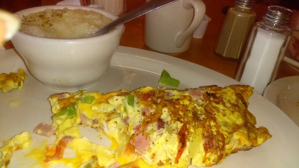 Reflections Family Restaurant | restaurant | 4248, 2913 Taylor Ave, Racine, WI 53405, USA | 2626372243 OR +1 262-637-2243