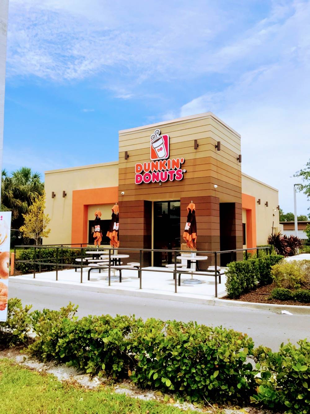 Dunkin | bakery | 273 W Hillsboro Blvd, Deerfield Beach, FL 33441, USA | 9545310709 OR +1 954-531-0709
