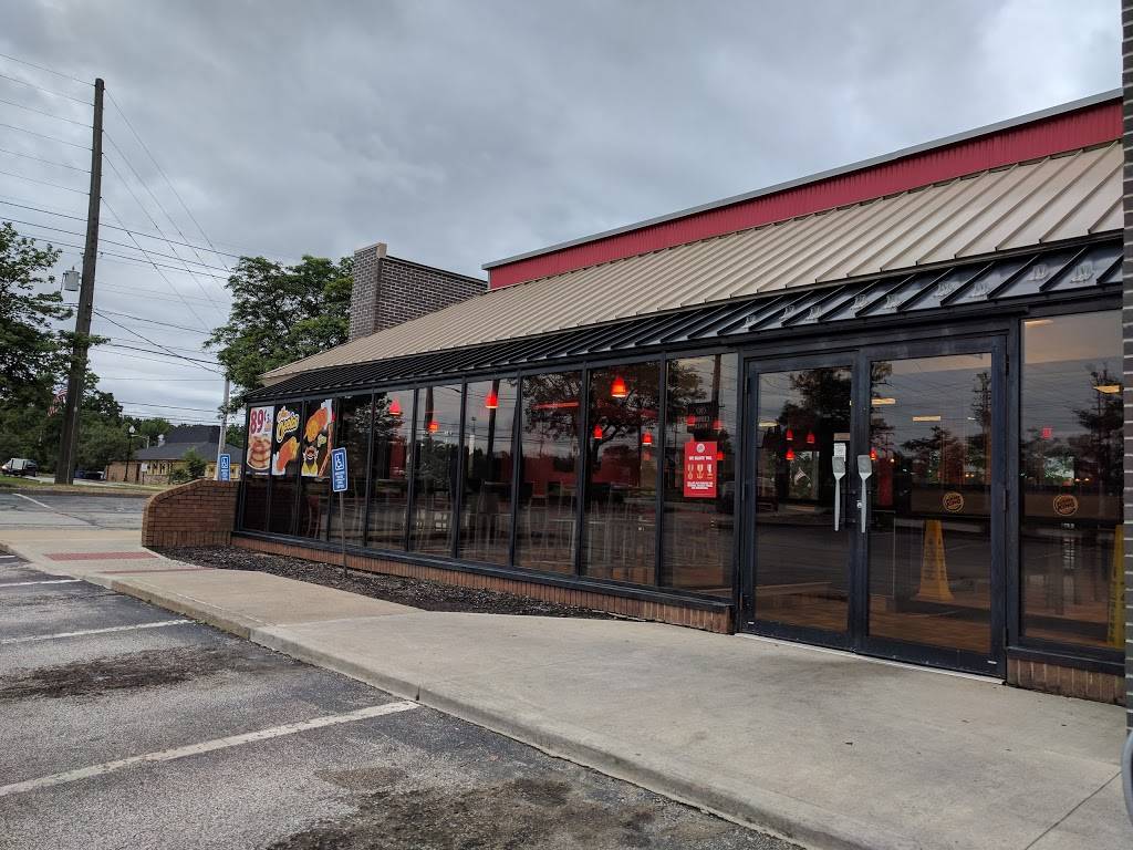 Burger King | restaurant | 18000 Bagley Rd, Middleburg Heights, OH 44130, USA | 4402434554 OR +1 440-243-4554