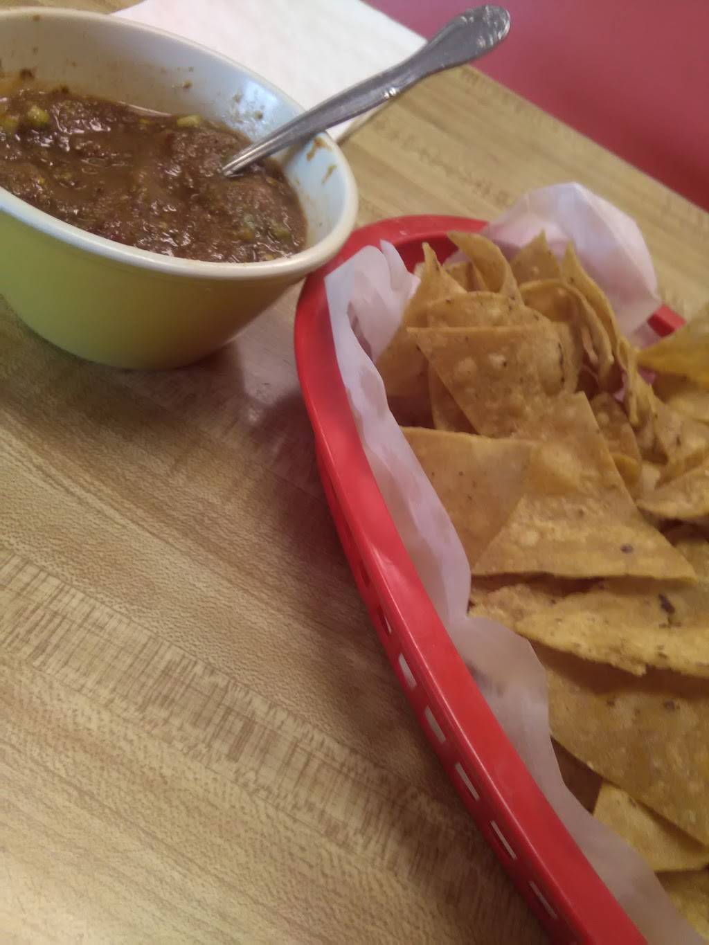 De Mucho Gusto Taqueria | restaurant | 5606 W Irving Park Rd, Chicago, IL 60634, USA | 7737775740 OR +1 773-777-5740