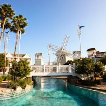 Disneys Yacht Club Resort | shopping mall | 1700 Epcot Resorts Blvd, Orlando, FL 32830, USA | 4079347000 OR +1 407-934-7000