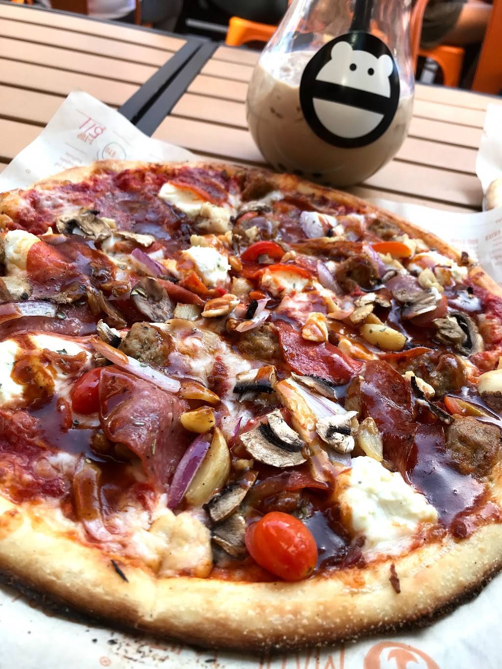 Blaze Pizza | meal takeaway | 1000 Universal Studios Blvd, Universal City, CA 91608, USA | 8182931673 OR +1 818-293-1673