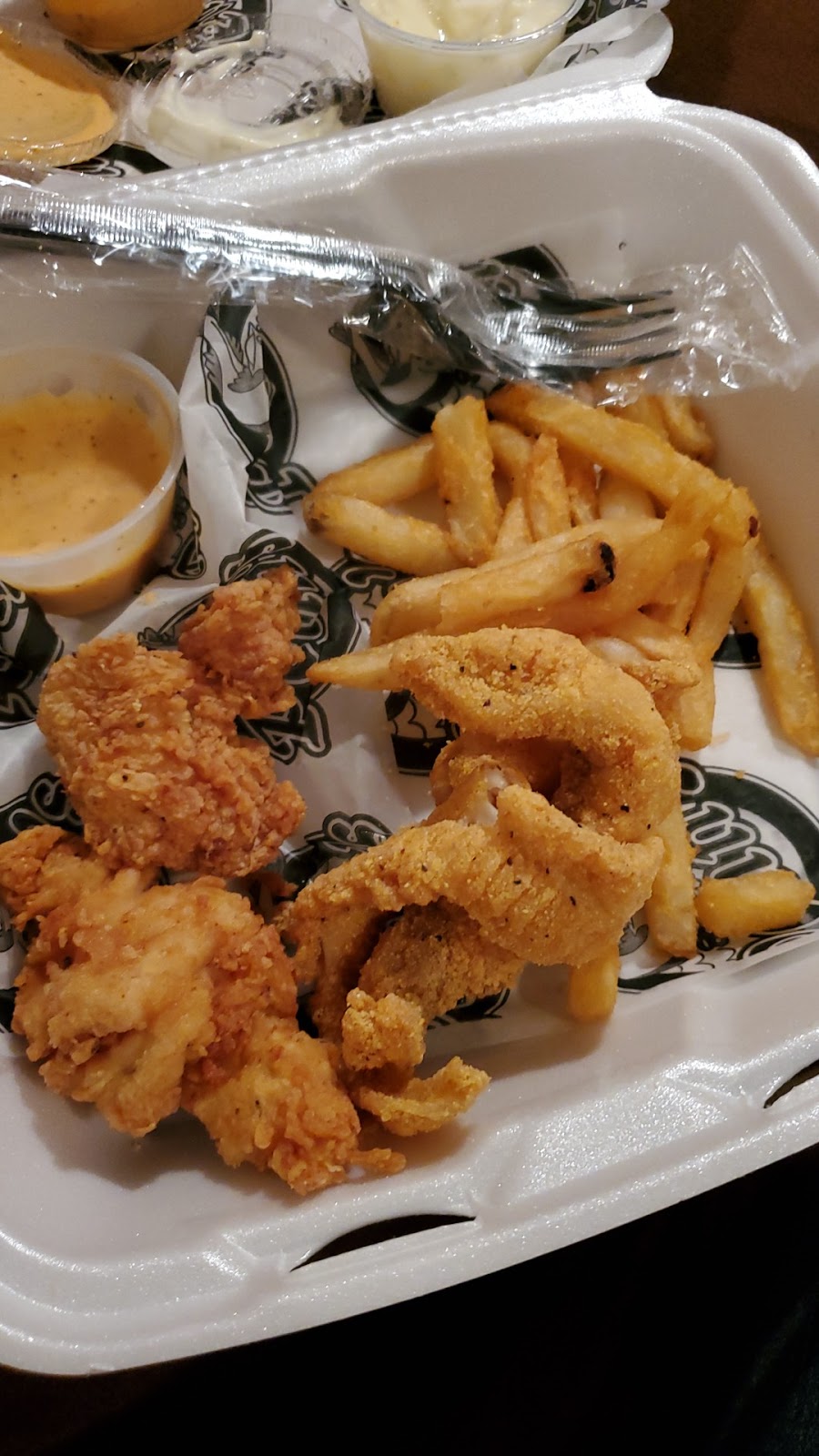 Penns Fish House Restaurants | restaurant | 707 E Peace St, Canton, MS 39046, USA | 6018590696 OR +1 601-859-0696