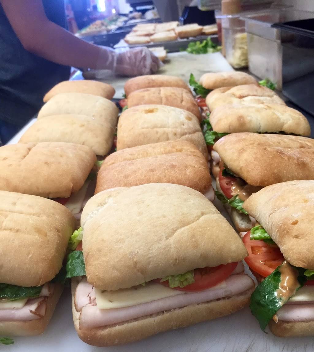 Tropical Smoothie Cafe | restaurant | 9971 Sowder Village Square, Manassas, VA 20109, USA | 7033301399 OR +1 703-330-1399