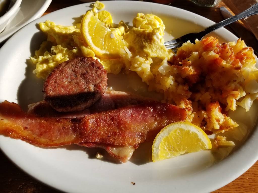 Cracker Barrel Old Country Store | restaurant | 9312 W Glendale Ave, Glendale, AZ 85305, USA | 6237721930 OR +1 623-772-1930