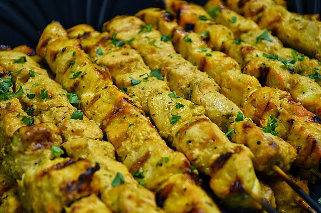 Zekos Mediterranean Grill | restaurant | 820 1st St W, Bradenton, FL 34208, USA | 9417469356 OR +1 941-746-9356