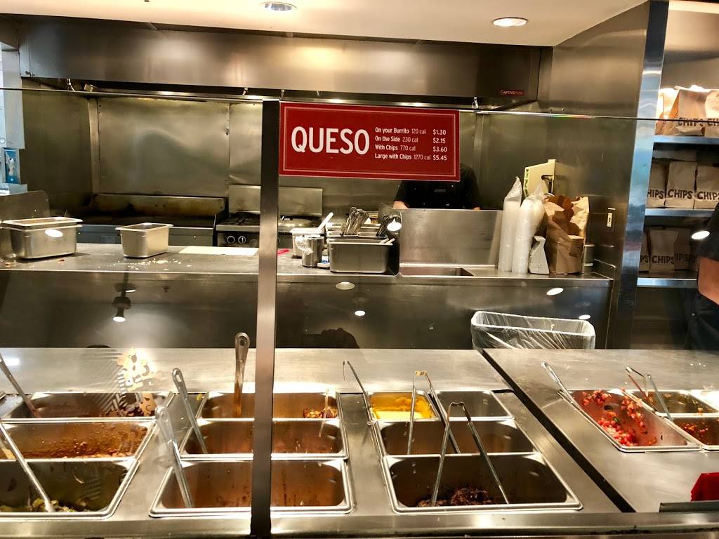 Chipotle Mexican Grill | restaurant | 2231 Crystal Dr Lbby 100, Arlington, VA 22202, USA | 7039208779 OR +1 703-920-8779