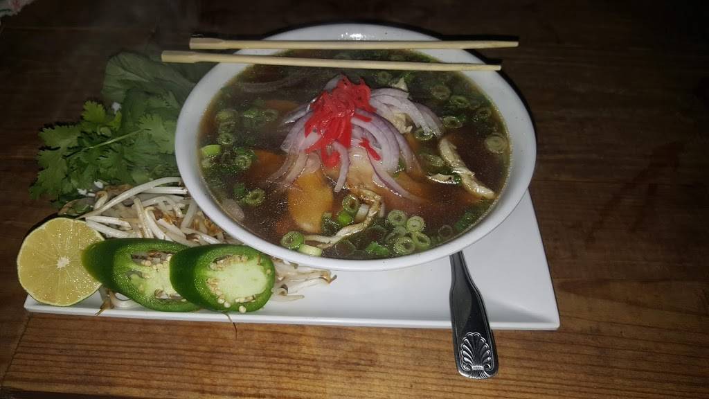 Web House Café & Bar | restaurant | 320 Blanco Rd, San Antonio, TX 78212, USA | 2105310100 OR +1 210-531-0100