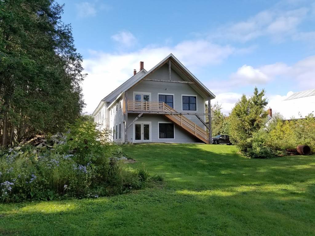 Craftsbury Public House | restaurant | 107 S Craftsbury Rd, Craftsbury, VT 05826, USA | 8025862858 OR +1 802-586-2858