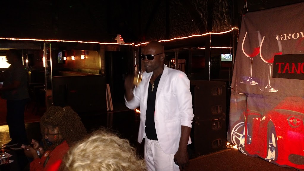 Tanqueray II Restaurant & Lounge | restaurant | 2930 Ember Dr, Decatur, GA 30034, USA | 4042440890 OR +1 404-244-0890