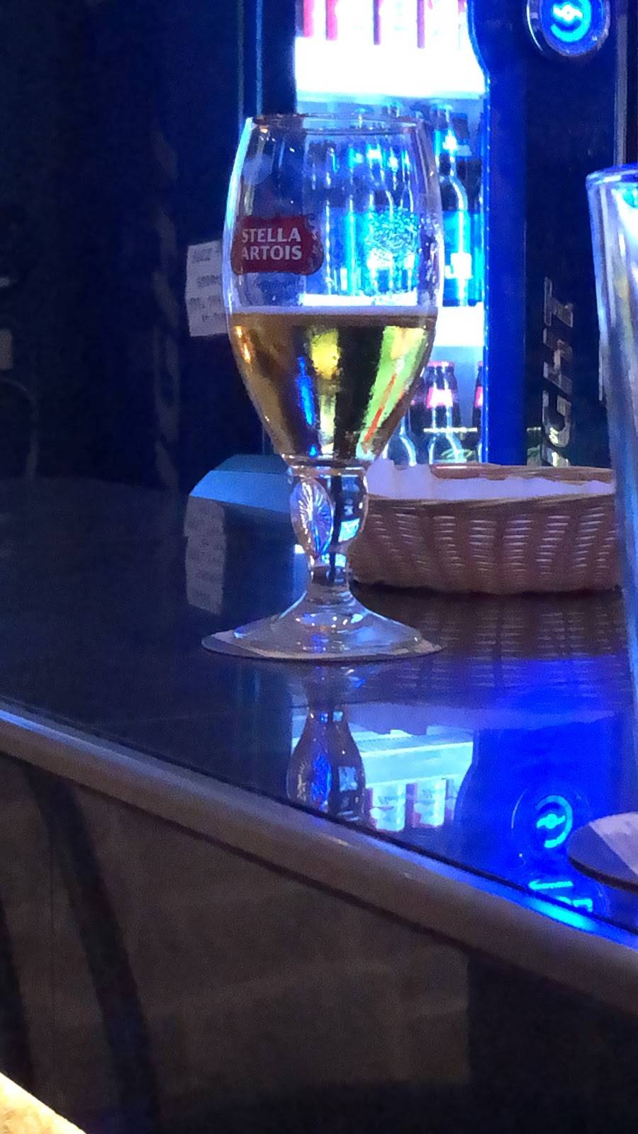 Pub Pare | restaurant | 7505 Boulevard Décarie, Montréal, QC H4P 2G9, Canada | 5147312106 OR +1 514-731-2106