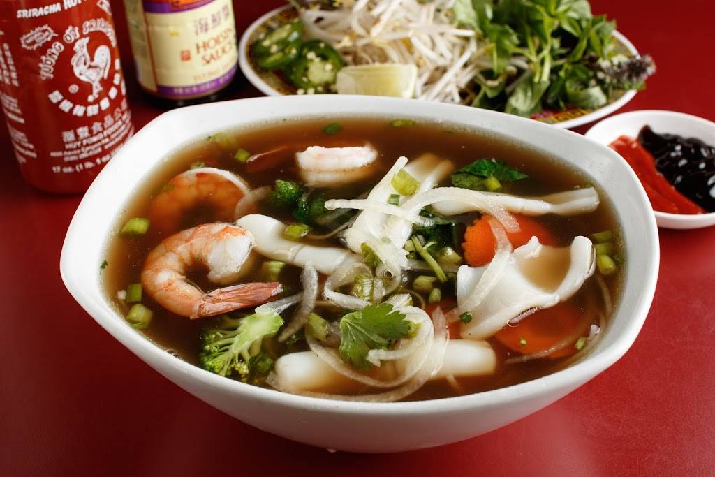 Pho 18 | restaurant | 704 Holiday Dr, Galveston, TX 77550, USA | 4097628849 OR +1 409-762-8849