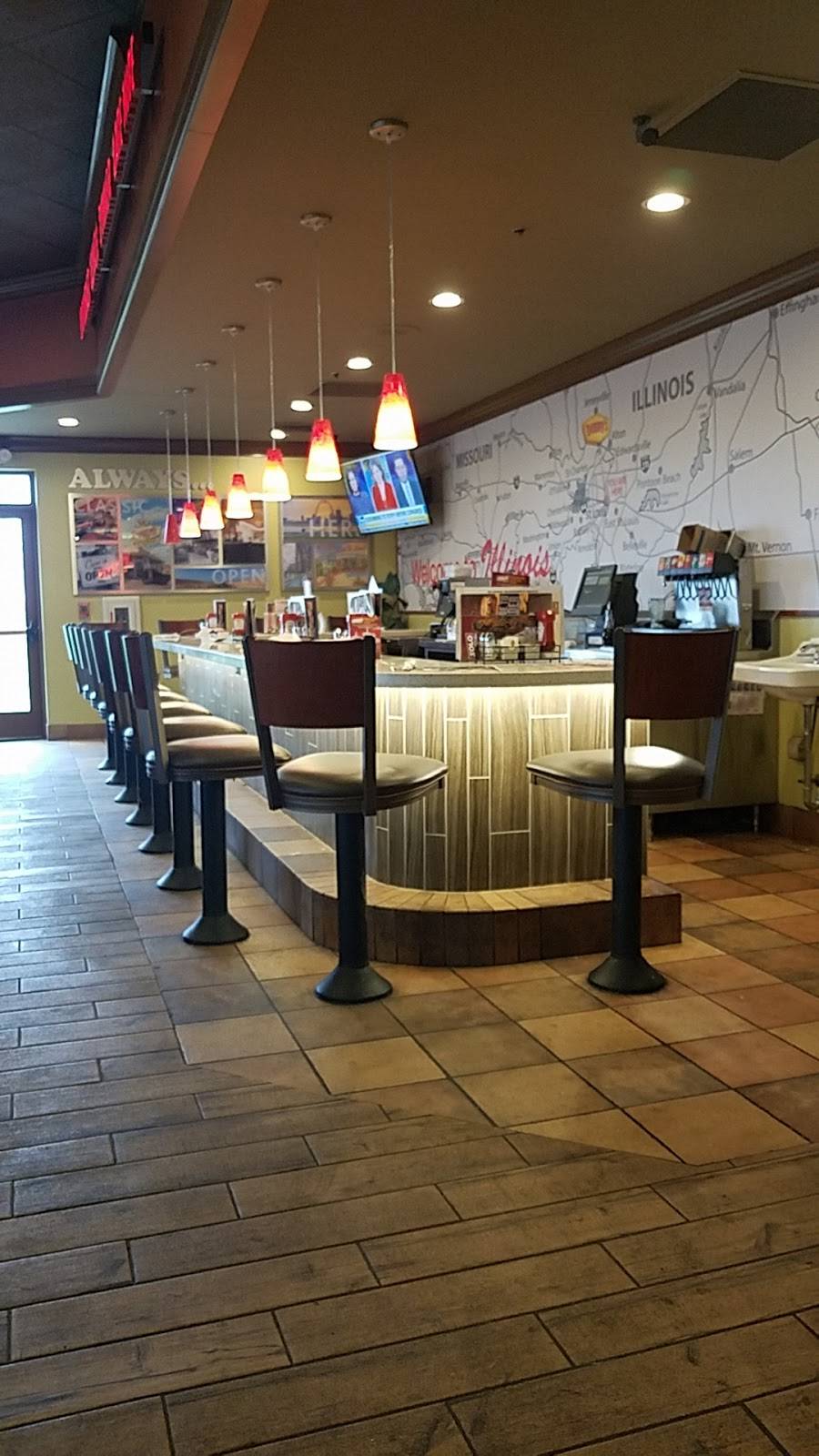 Flying J Travel Center | restaurant | 140 Racehorse Dr, East St Louis, IL 62205, USA | 6183374579 OR +1 618-337-4579