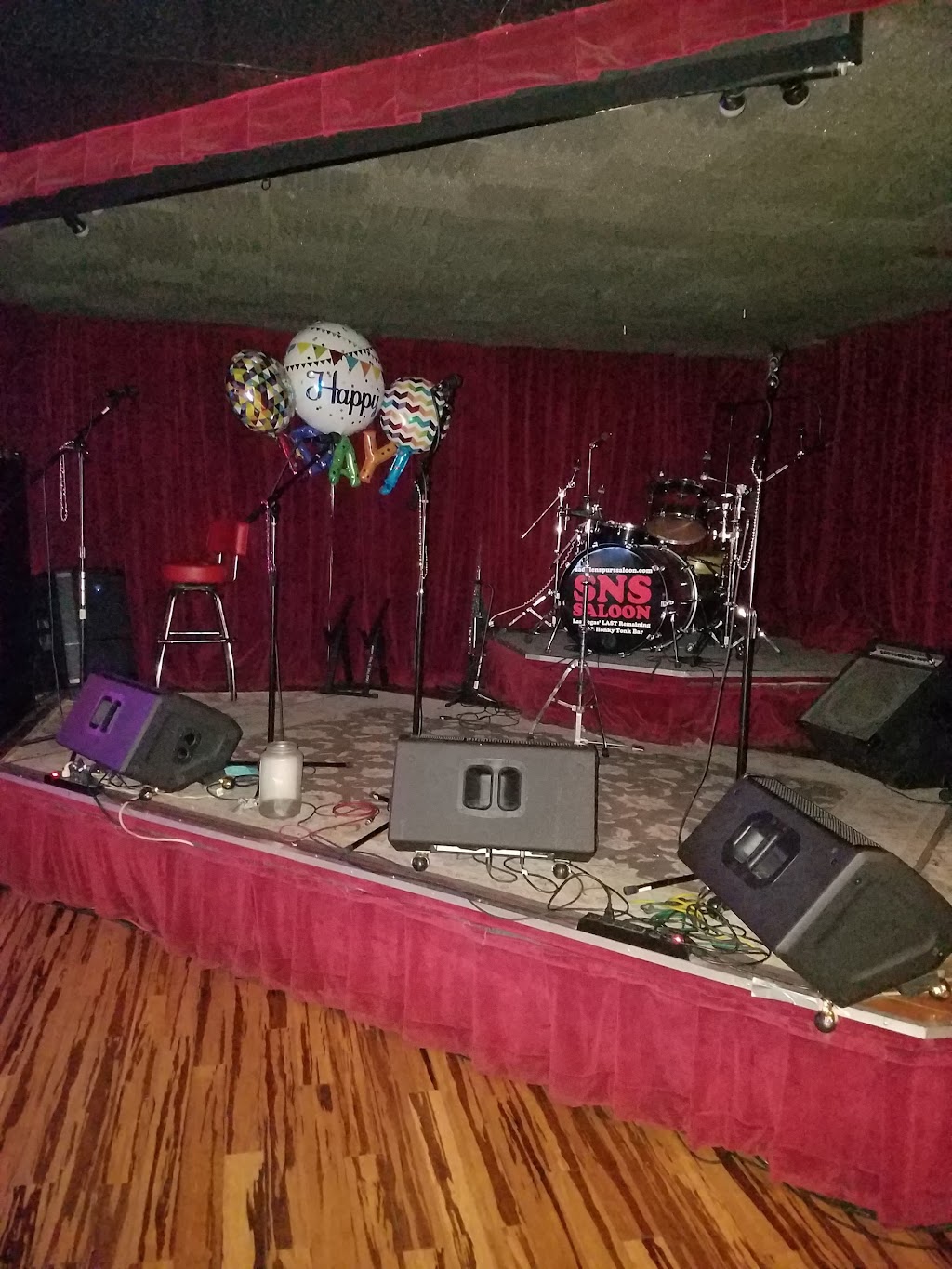 Saddle N Spurs Saloon | restaurant | 2333 N Jones Blvd # 108, Las Vegas, NV 89108, USA | 7026466292 OR +1 702-646-6292