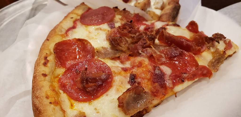 Marinos Pizzeria And Restaurant | restaurant | 910 Carmans Rd, Massapequa, NY 11758, USA | 5167997542 OR +1 516-799-7542