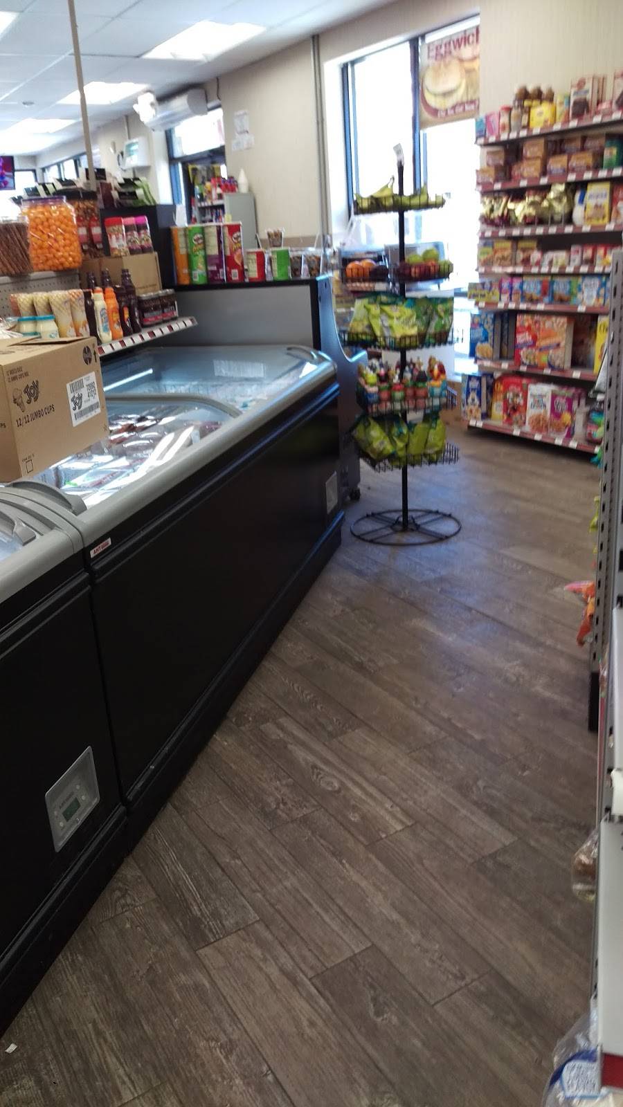 Stewarts Shops | meal takeaway | 97 N Main St, Dolgeville, NY 13329, USA | 3154293120 OR +1 315-429-3120