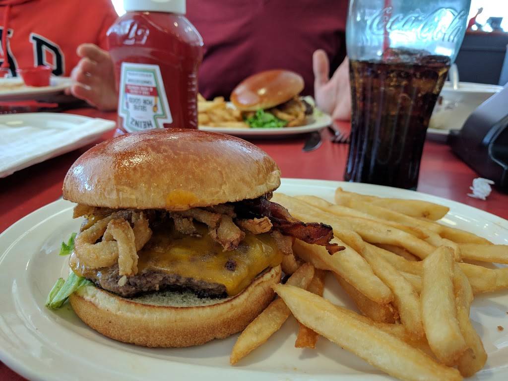 Friendlys Clifton Park 12065 | restaurant | 815 NY-146, Clifton Park, NY 12065, USA | 5183711273 OR +1 518-371-1273