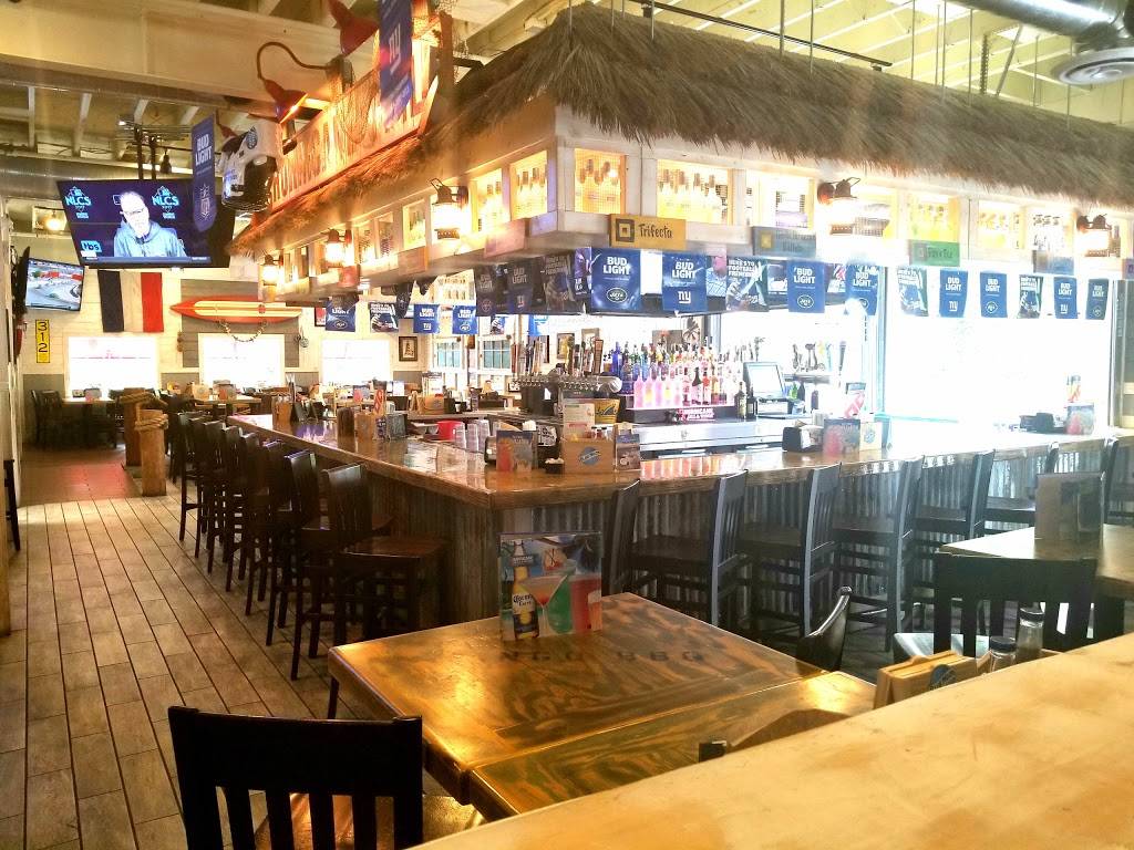 Hurricane Grill & Wings | restaurant | 829 Broadway, Newburgh, NY 12550, USA | 8455628200 OR +1 845-562-8200