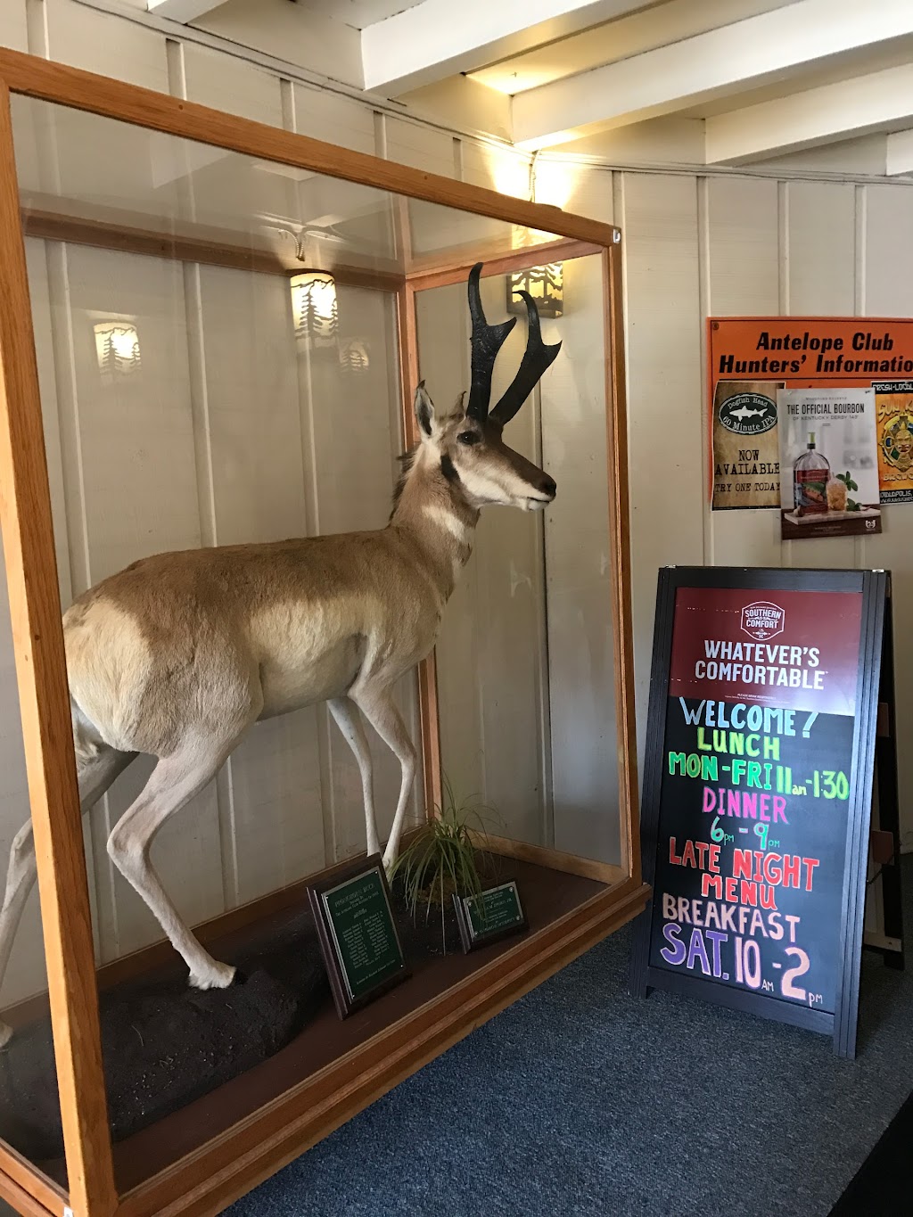 The Antelope Club | restaurant | 615 N Delaware St, Indianapolis, IN 46244, USA | 3176325541 OR +1 317-632-5541
