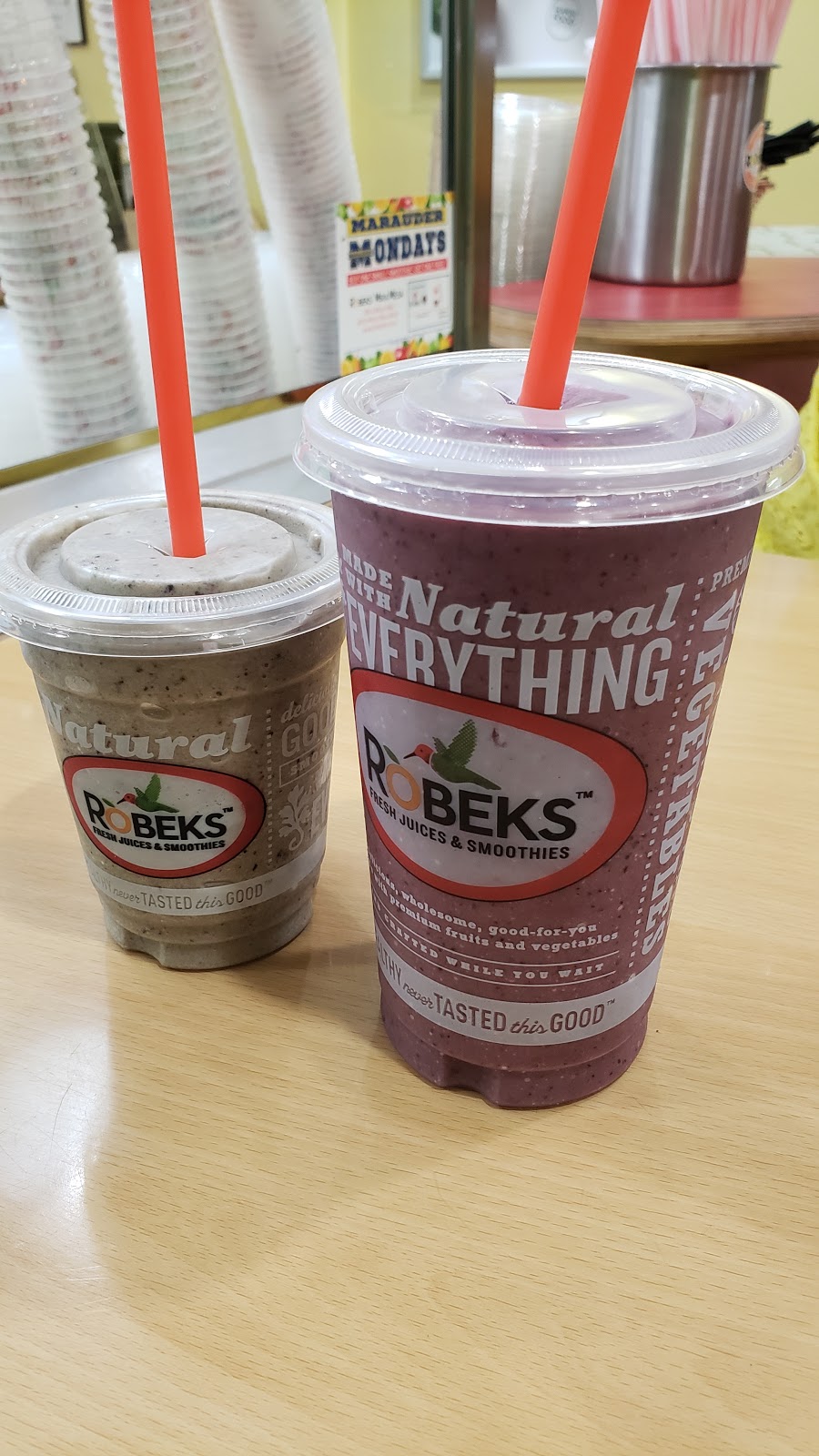 Robeks Fresh Juices & Smoothies | restaurant | 8250 Mira Mesa Blvd, San Diego, CA 92126, USA | 8582714585 OR +1 858-271-4585