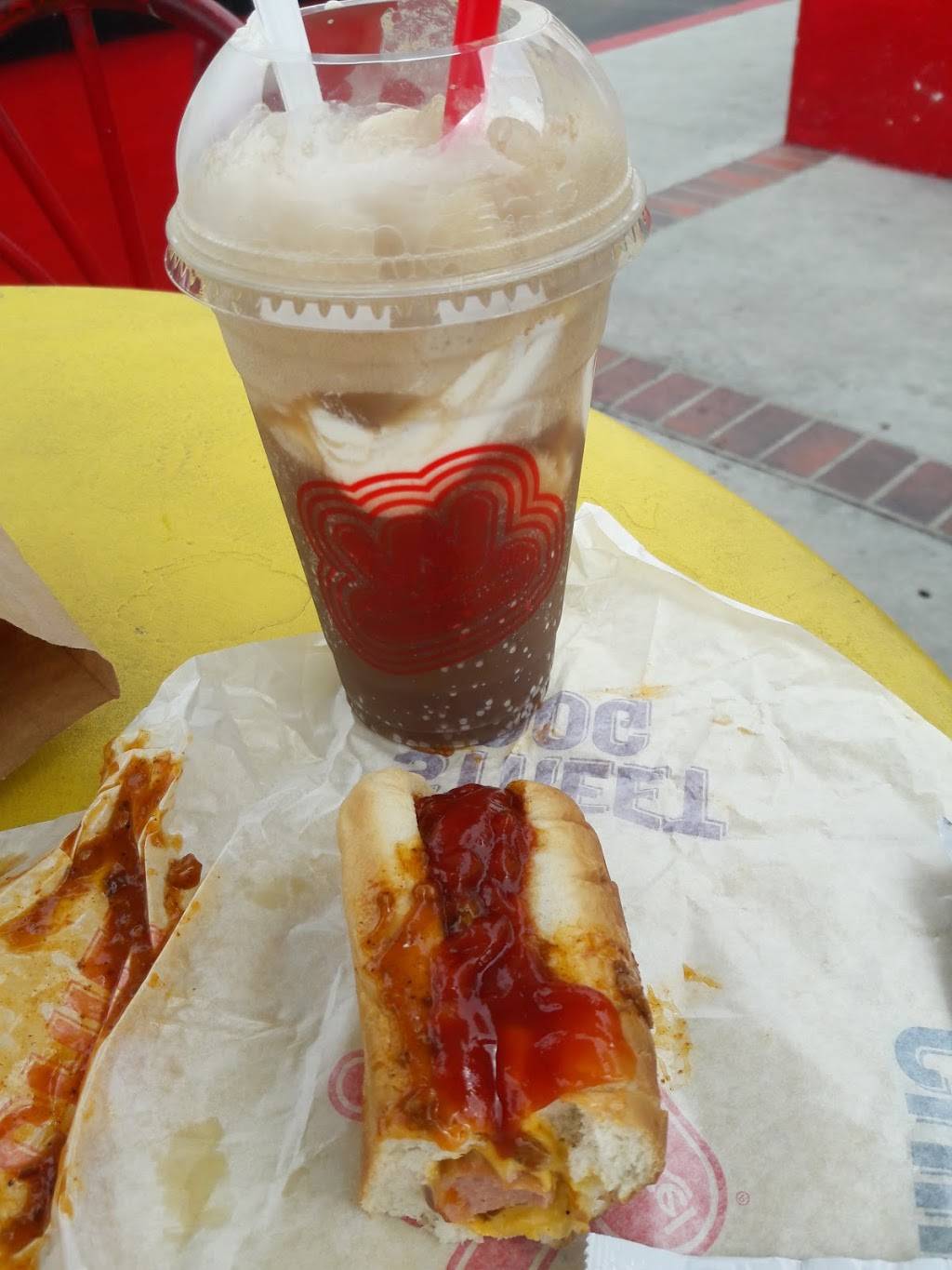 Wienerschnitzel | restaurant | 1960 Oceanside Blvd, Oceanside, CA 92054, USA | 7607541909 OR +1 760-754-1909