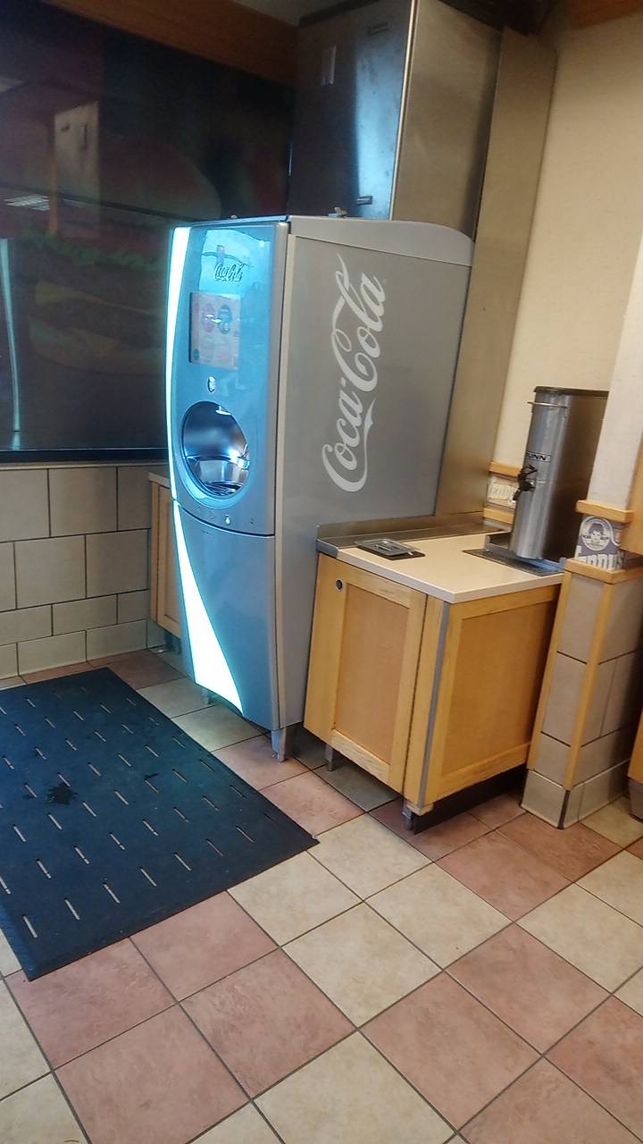 Wendys | restaurant | 705 Garden Of The Gods, Colorado Springs, CO 80907, USA | 7195946080 OR +1 719-594-6080