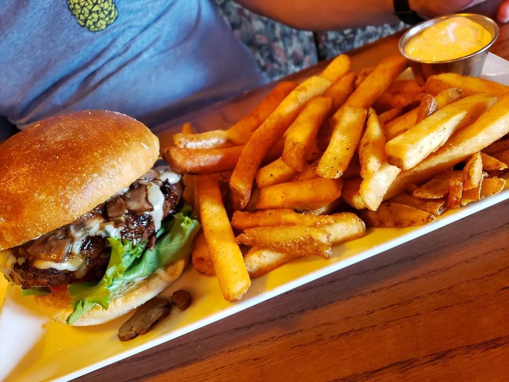 Trumpeter Public House | restaurant | 416 Myrtle St, Mt Vernon, WA 98273, USA | 3605884515 OR +1 360-588-4515