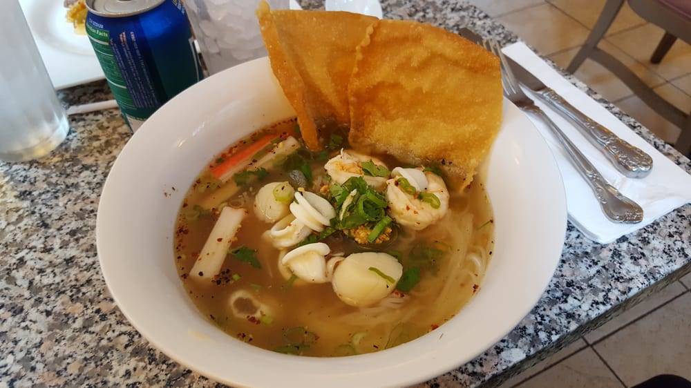 Eggs and Thai Cafe | restaurant | 2 Kings Ct, Dedham, MA 02026, USA | 7813262538 OR +1 781-326-2538