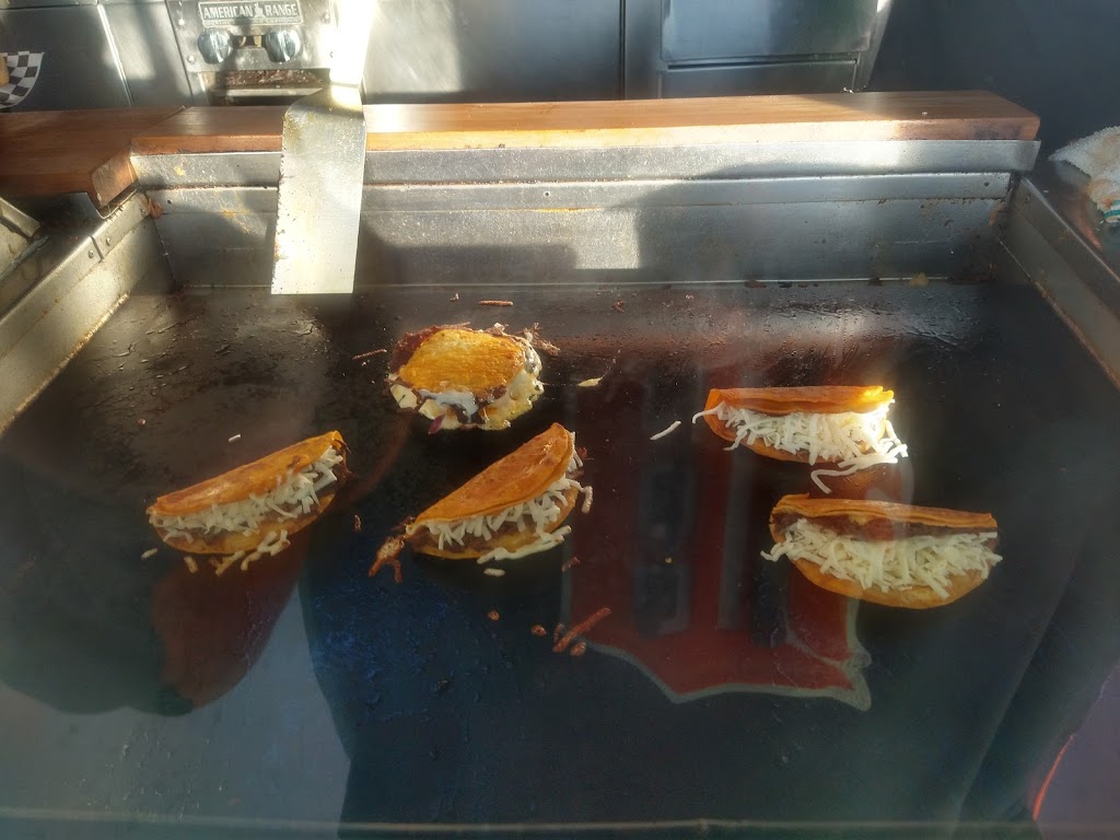 Birrieria La KoritA | restaurant | 440 E Palmdale Blvd, Palmdale, CA 93550, USA | 6614356907 OR +1 661-435-6907