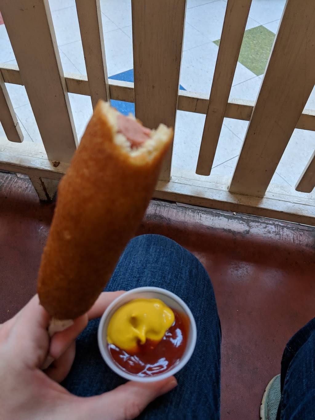 Pronto Pup | restaurant | 110 Broadway St, Seaside, OR 97138, USA | 5037385540 OR +1 503-738-5540