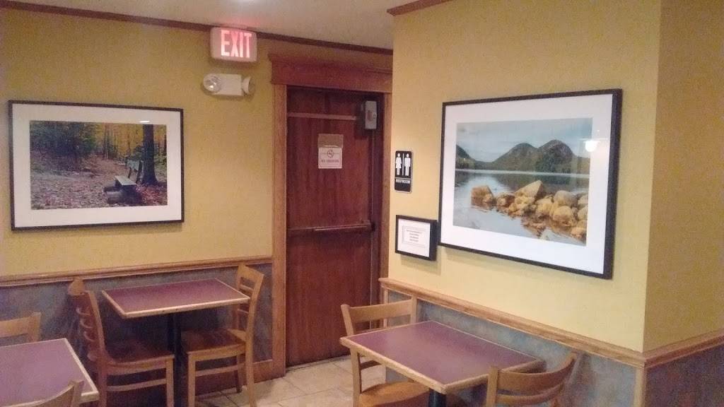 Sams Italian Foods | restaurant | 7 Main St, Freeport, ME 04032, USA | 2078654700 OR +1 207-865-4700