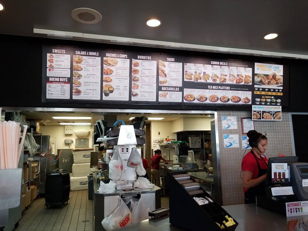 Taco Bueno | restaurant | 3204 SE Loop 820, Forest Hill, TX 76140, USA | 8172932183 OR +1 817-293-2183