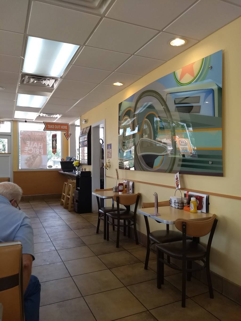 A&W Restaurant | restaurant | 2187 W 9th Ave, Oshkosh, WI 54904, USA | 9202334677 OR +1 920-233-4677