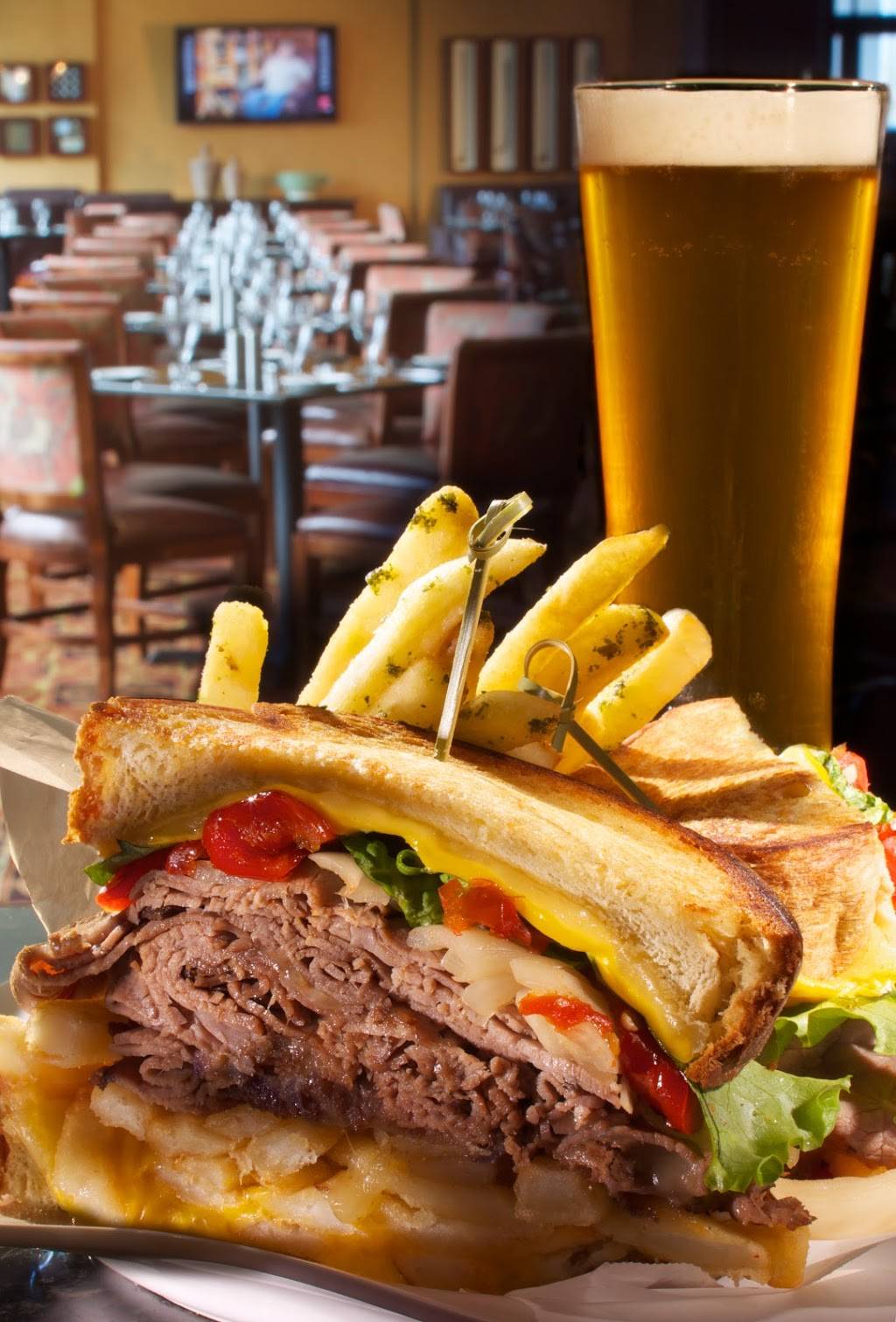 Davids Club Sports Bar & Grill | restaurant | 1500 Masters Blvd, Championsgate, FL 33896, USA | 4073906565 OR +1 407-390-6565