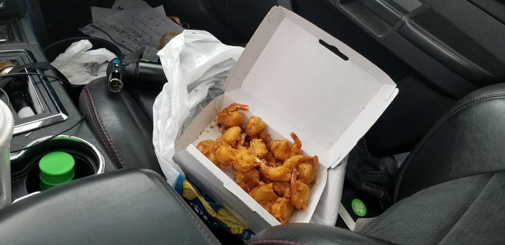 Long John Silvers | restaurant | 11288 Gratiot Ave, Detroit, MI 48213, USA | 3135210544 OR +1 313-521-0544