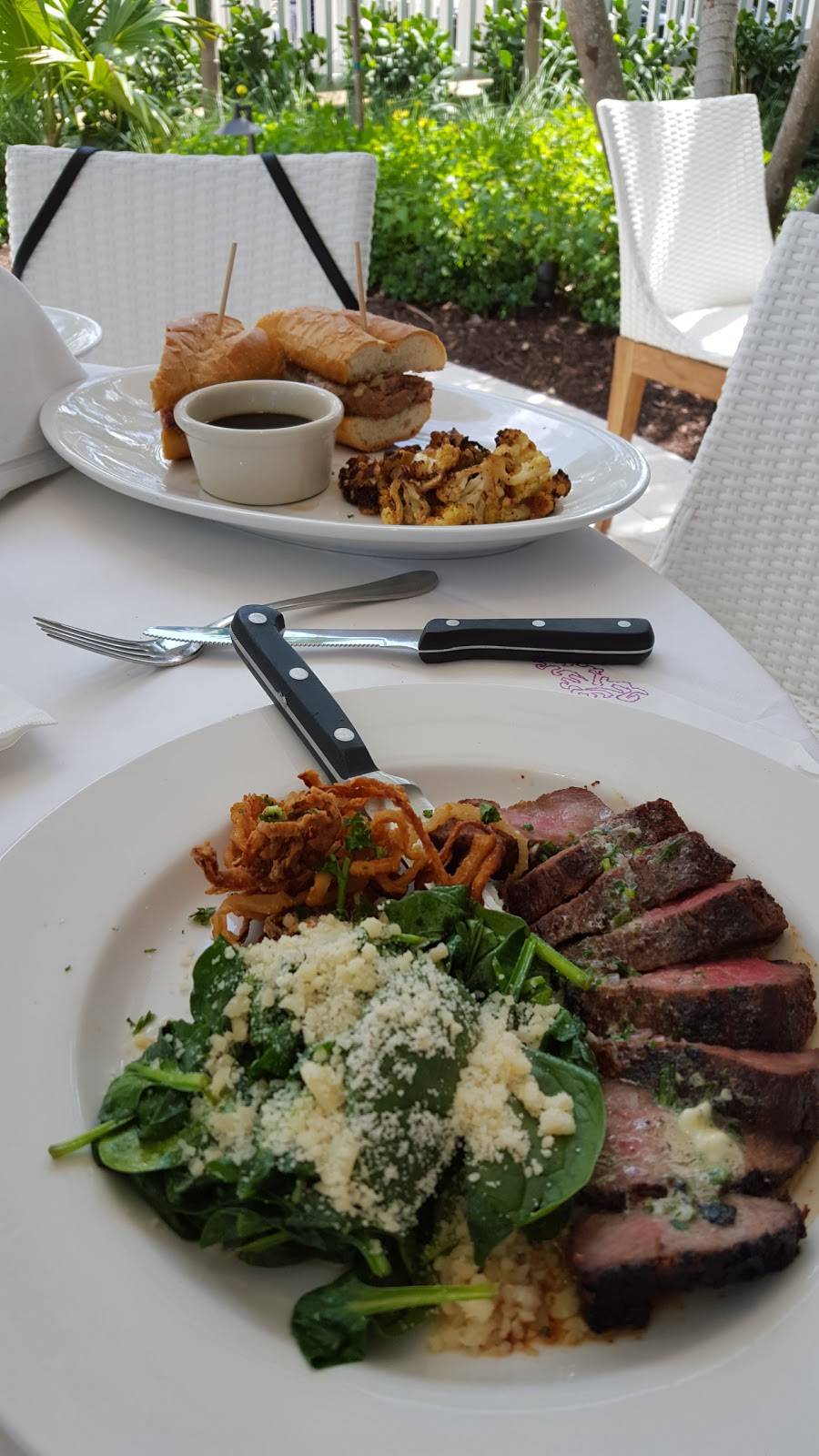 the River House | restaurant | 2373 PGA Boulevard, Palm Beach Gardens, FL 33410, USA | 5617202595 OR +1 561-720-2595