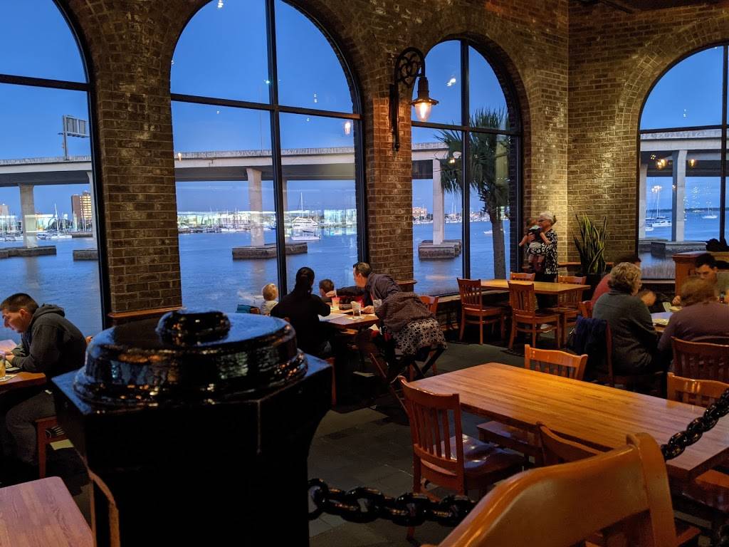 California Dreaming | restaurant | 1 Ashley Point Dr, Charleston, SC 29407, USA | 8437661644 OR +1 843-766-1644
