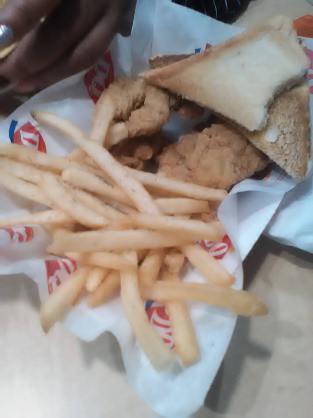 Dairy Queen Grill & Chill | restaurant | 321 W Jericho Turnpike, Huntington, NY 11743, USA | 6318246972 OR +1 631-824-6972