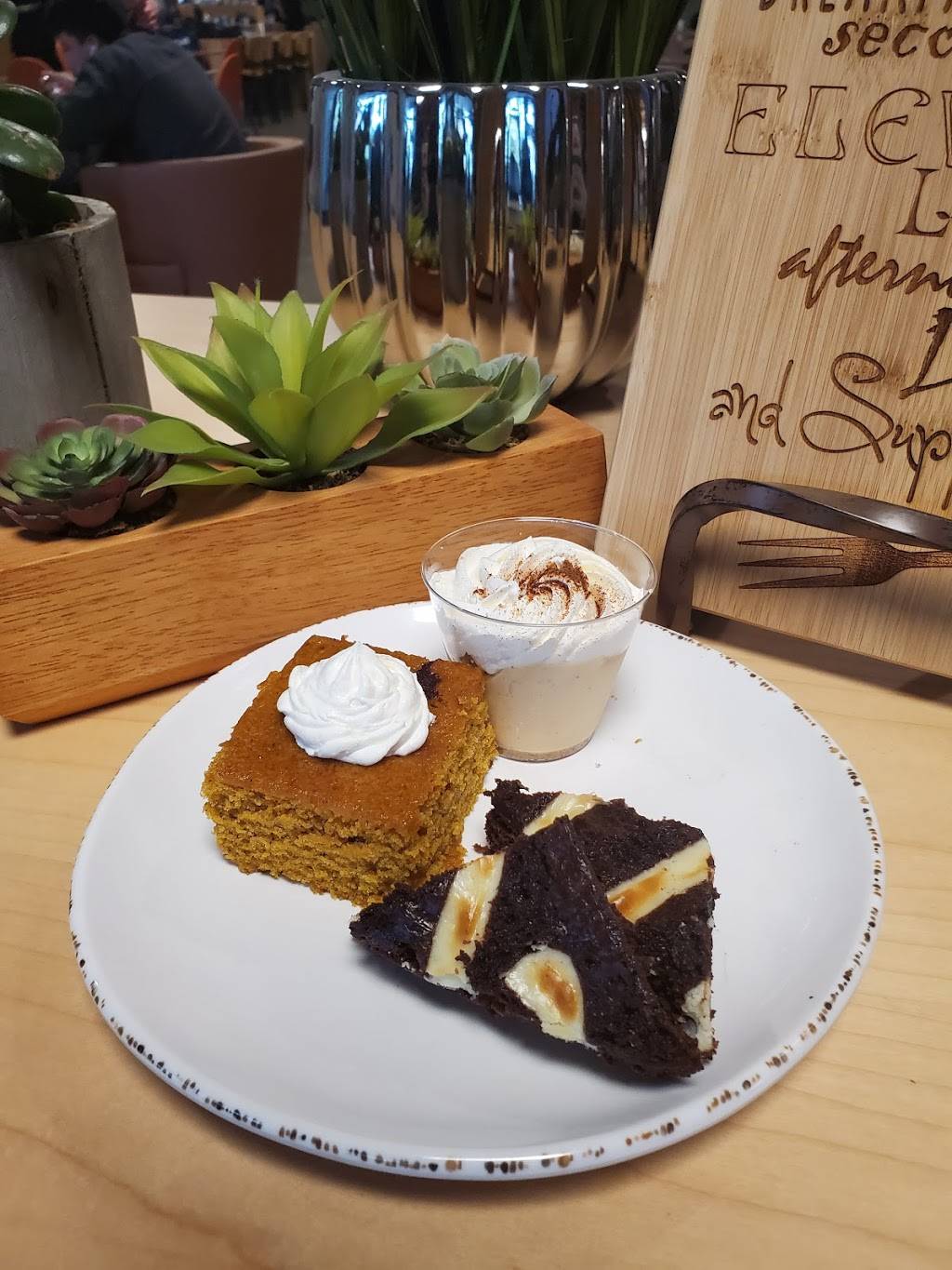 Brandywine Commons | restaurant | 557 E Peltason Dr, Irvine, CA 92617, USA | 9099087217 OR +1 909-908-7217