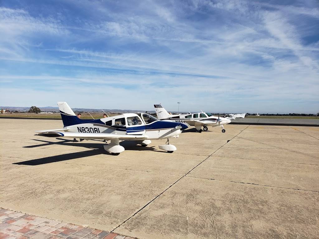 Joes One-Niner Diner | restaurant | 4912 Wing Way, Paso Robles, CA 93446, USA | 8052383447 OR +1 805-238-3447