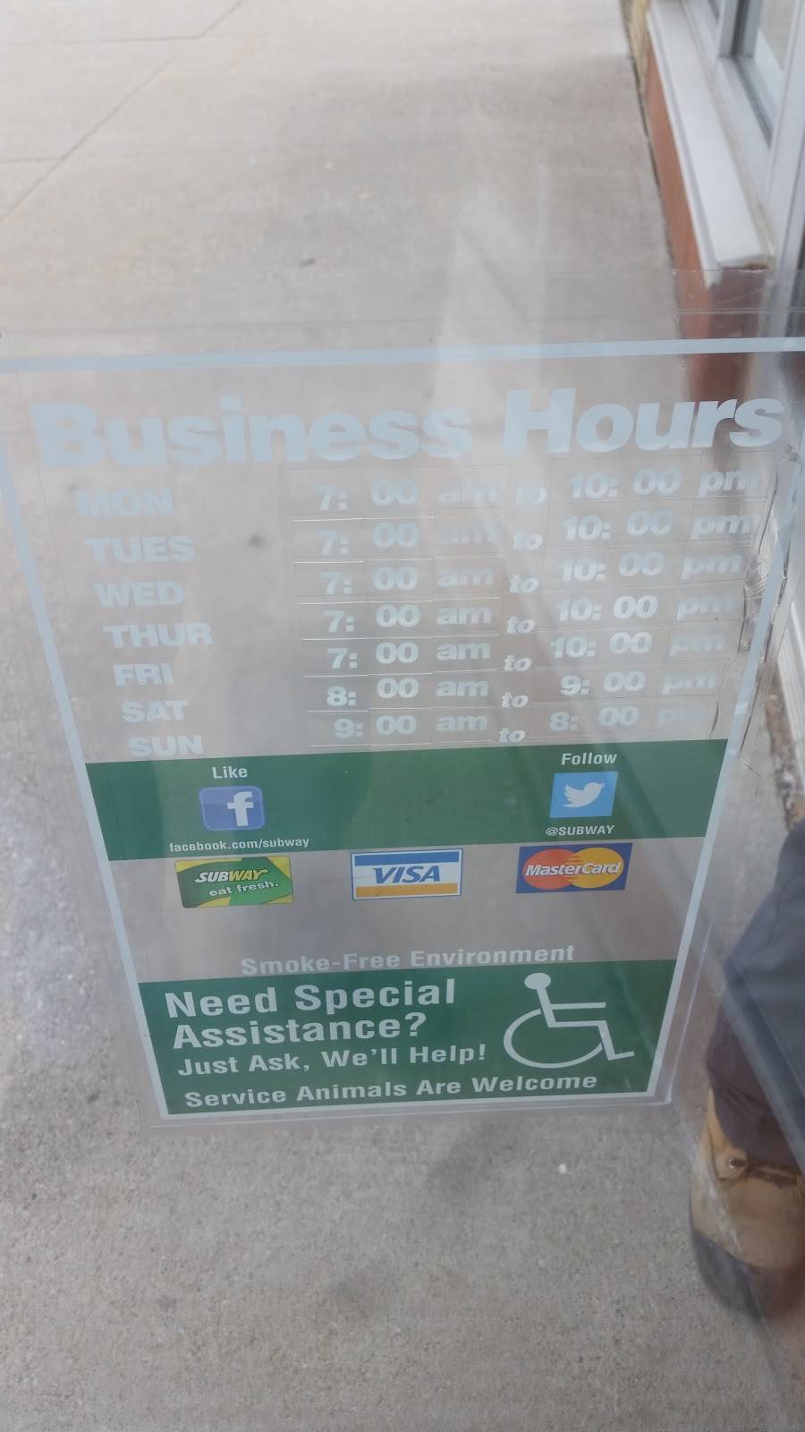 Subway | restaurant | RioCan Centre Windsor, 3090 Legacy Park Dr, Windsor, ON N8W 5S6, Canada | 5192508855 OR +1 519-250-8855